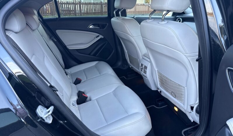 
								Mercedes-Benz A-Class A180d Sport Premium 5dr full									