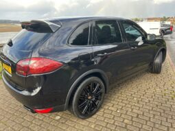 
										Porsche Cayenne Platinum Edition Diesel 5dr Tiptronic S full									