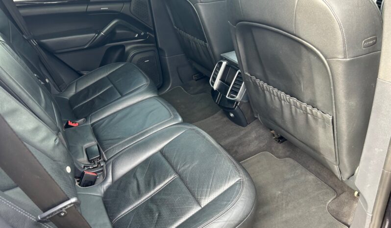 
								Porsche Cayenne Platinum Edition Diesel 5dr Tiptronic S full									