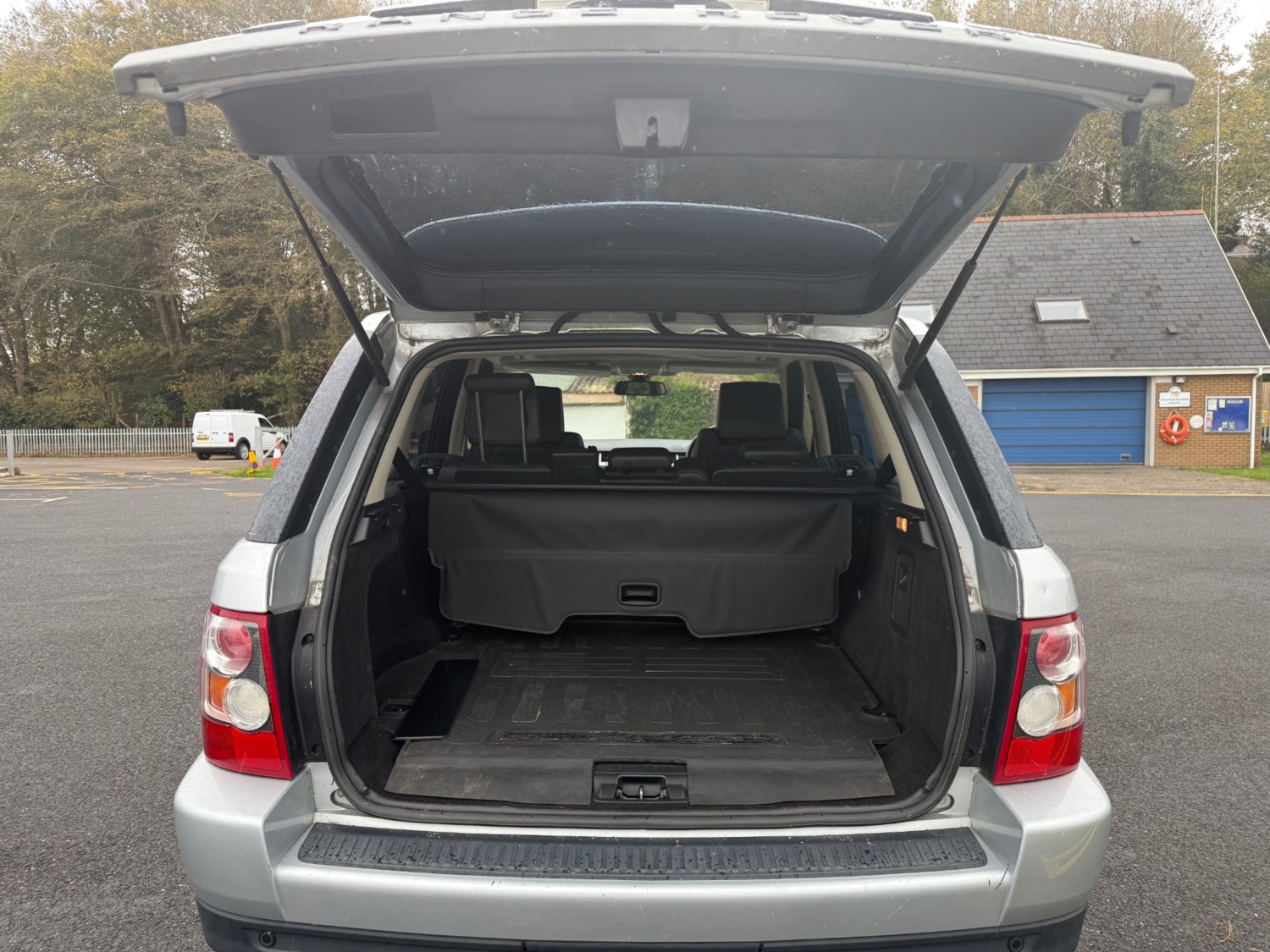 Land Rover Range Rover Sport 2.7 TDV6 HSE 5dr Auto