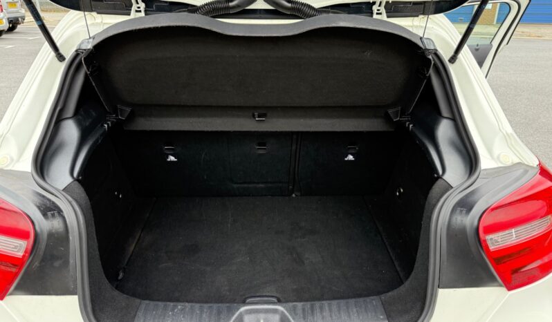 
								Mercedes-Benz A-Class A180 CDI BlueEFFICIENCY AMG Sport 5dr full									