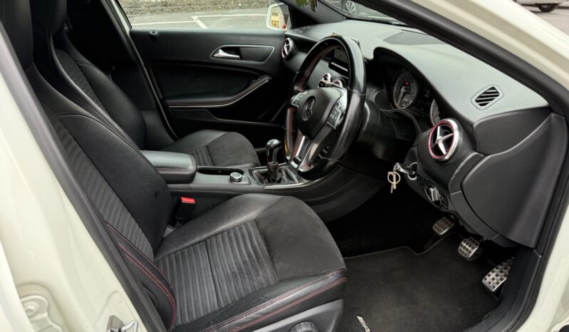 
								Mercedes-Benz A-Class A180 CDI BlueEFFICIENCY AMG Sport 5dr full									