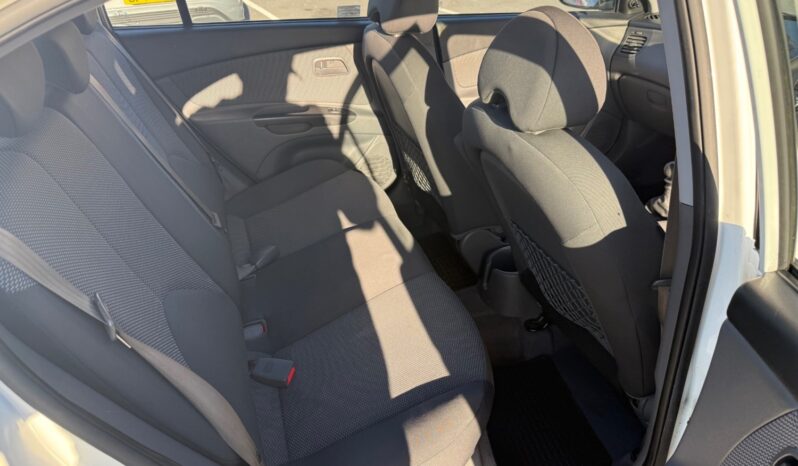 
								Kia Rio 1.4 Strike 5dr full									