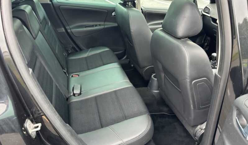 
								Peugeot 207 1.6 VTi Allure 5dr full									