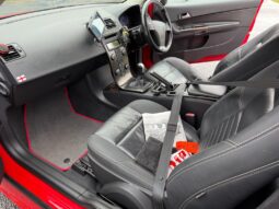 
										Volvo C30 D2 [115] R DESIGN 3dr full									