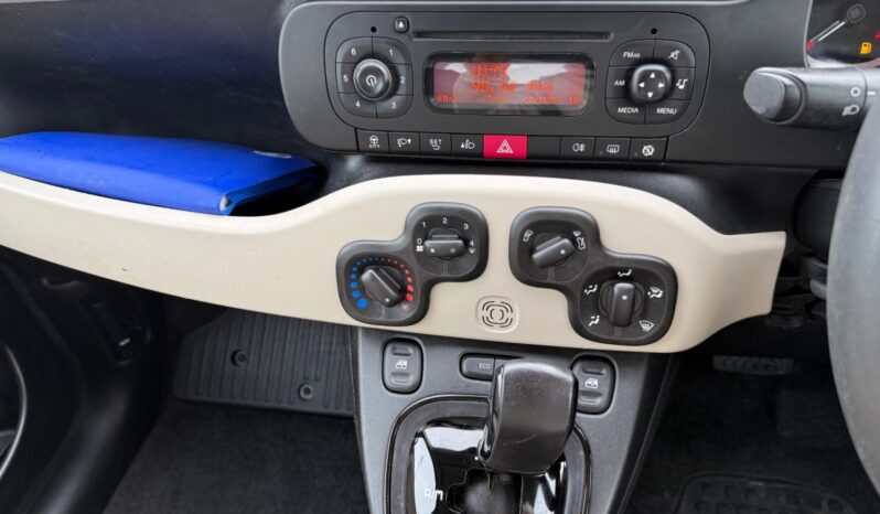 
								Fiat Panda 0.9 TwinAir [85] Easy 5dr Dualogic full									