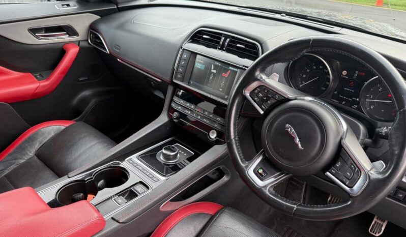 
								Jaguar F-Pace 3.0d V6 S 5dr Auto AWD full									