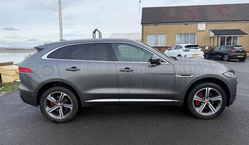 
								Jaguar F-Pace 3.0d V6 S 5dr Auto AWD full									