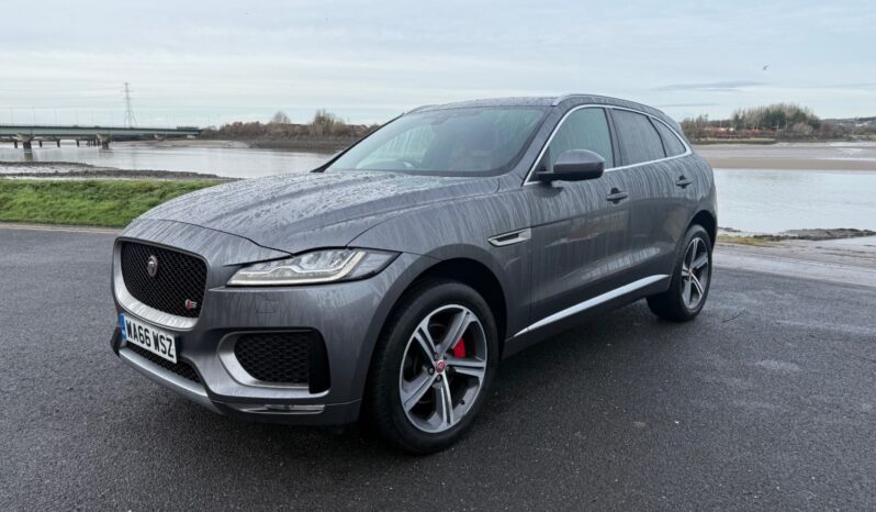 
								Jaguar F-Pace 3.0d V6 S 5dr Auto AWD full									