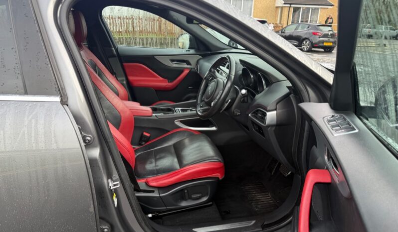 
								Jaguar F-Pace 3.0d V6 S 5dr Auto AWD full									