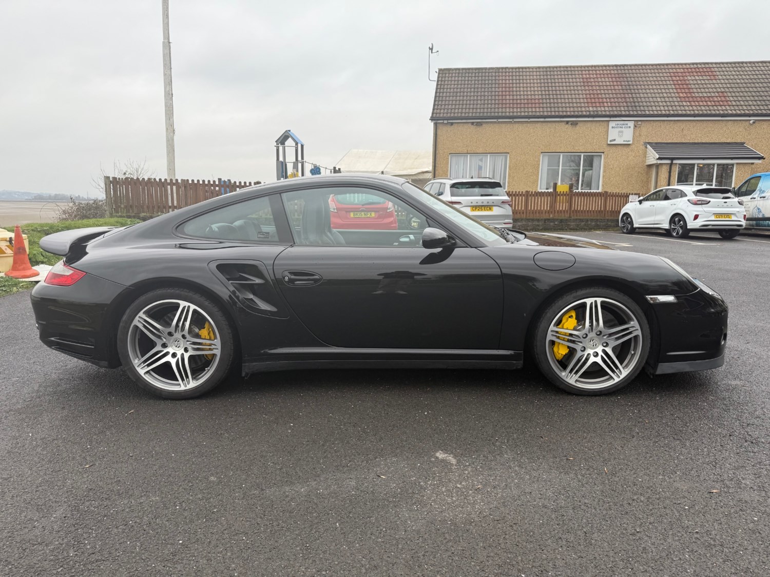Porsche 911 2dr Tiptronic S