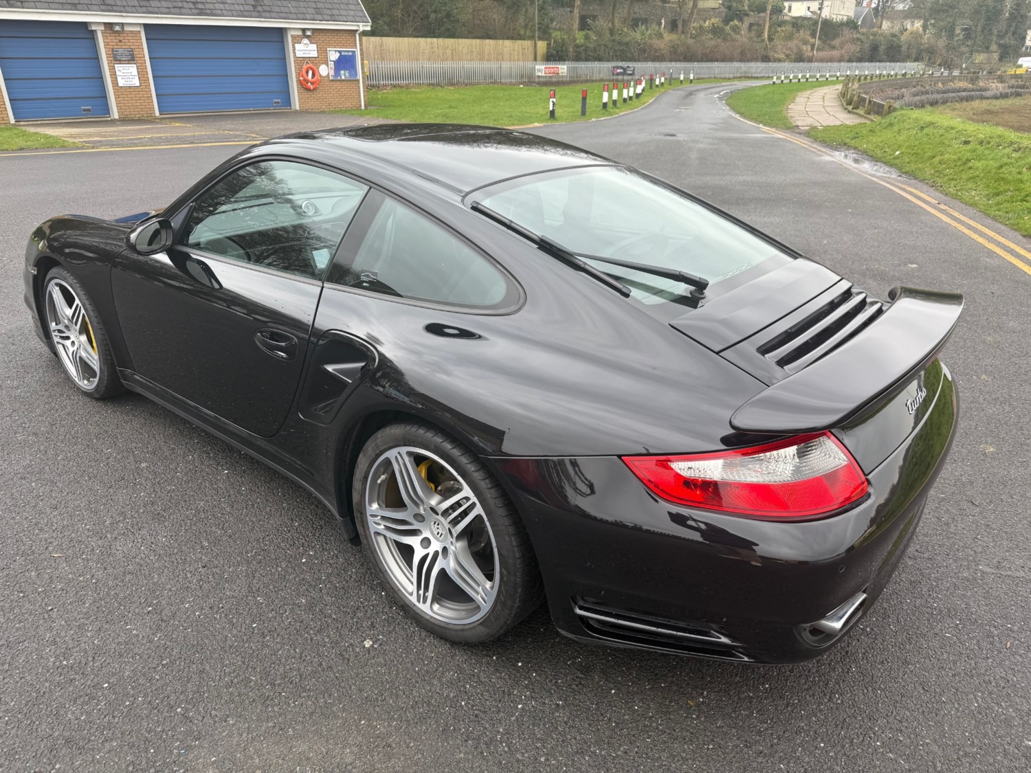 Porsche 911 2dr Tiptronic S
