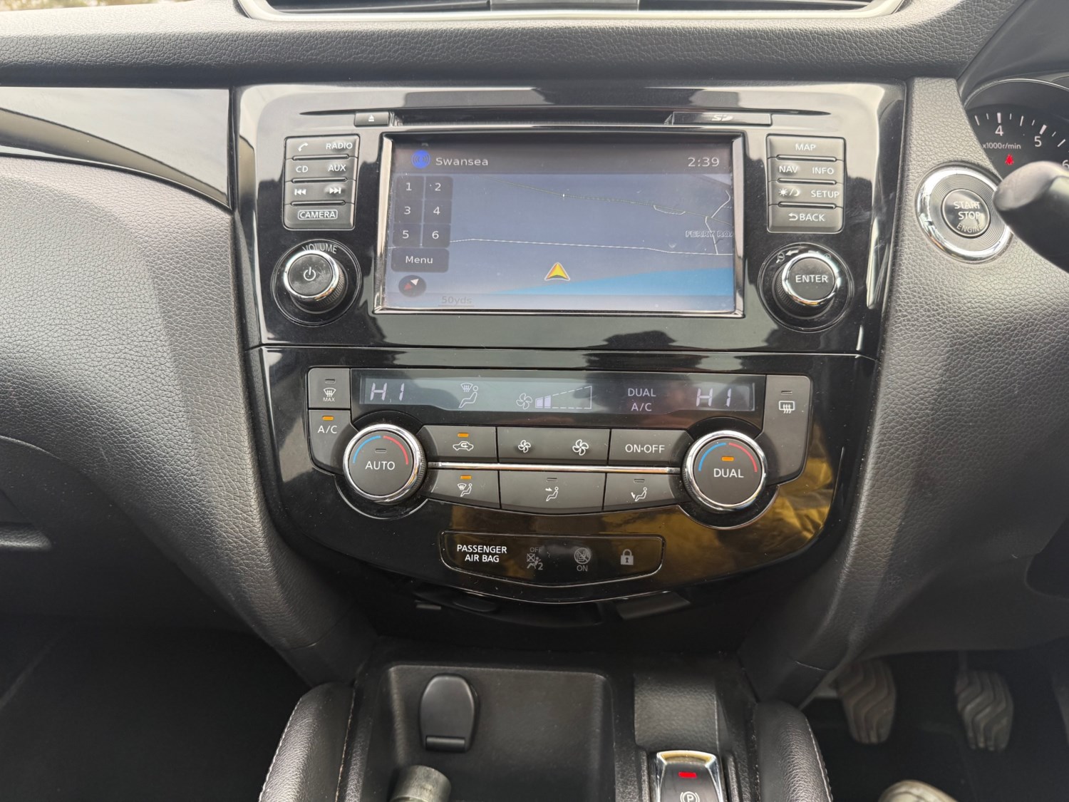Nissan Qashqai 1.2 DiG-T N-Connecta 5dr