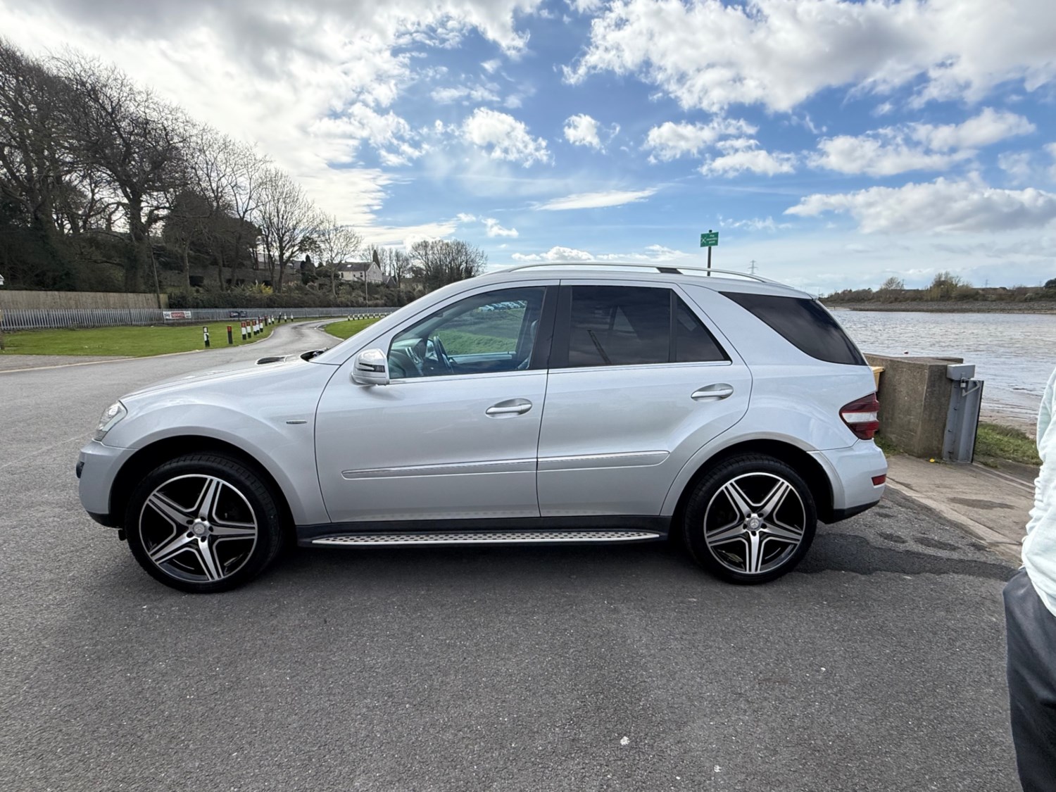 Mercedes-Benz M Class ML350 CDi BlueEFFICIENCY [231] Sport 5dr Tip Auto