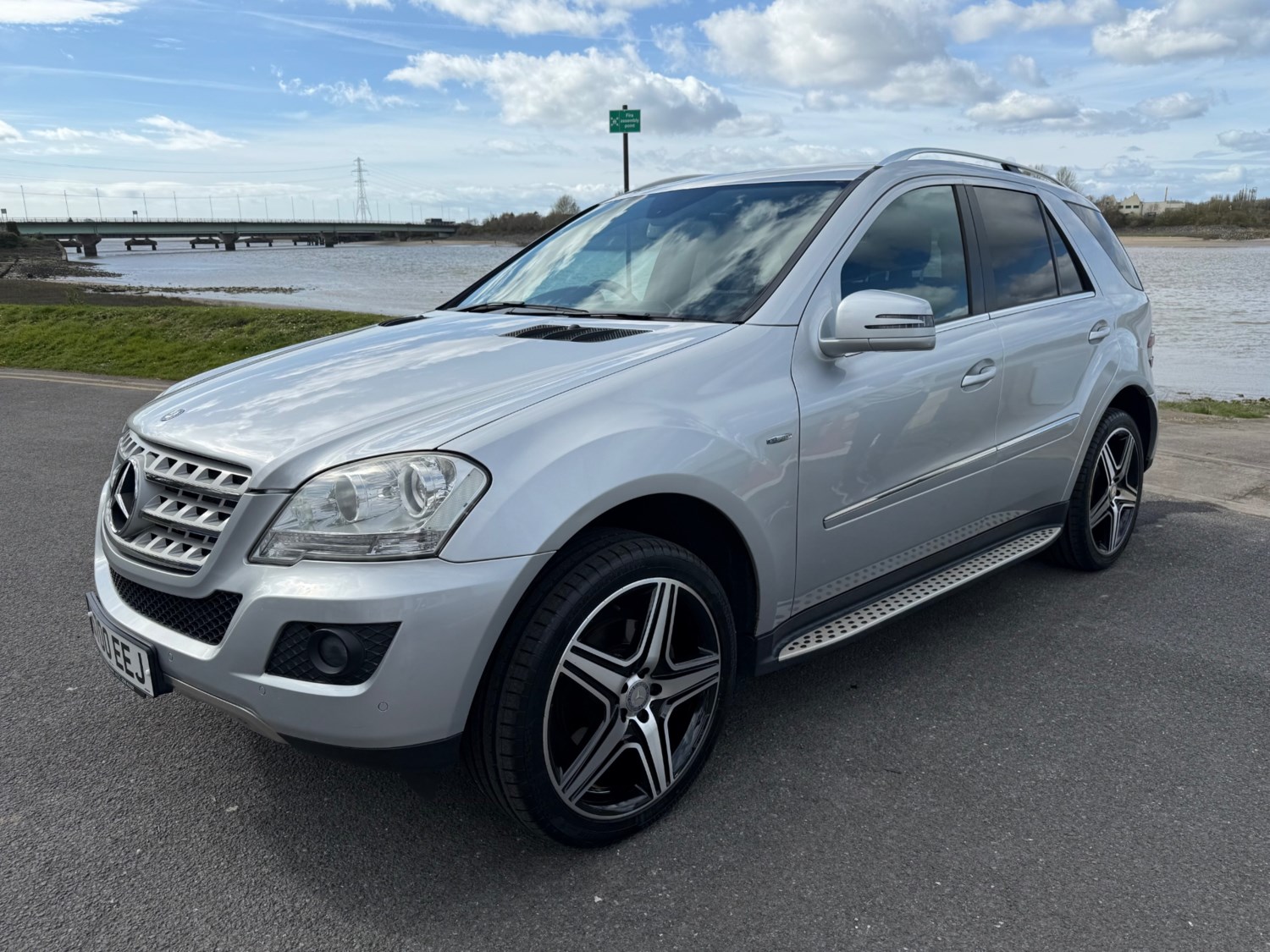 Mercedes-Benz M Class ML350 CDi BlueEFFICIENCY [231] Sport 5dr Tip Auto