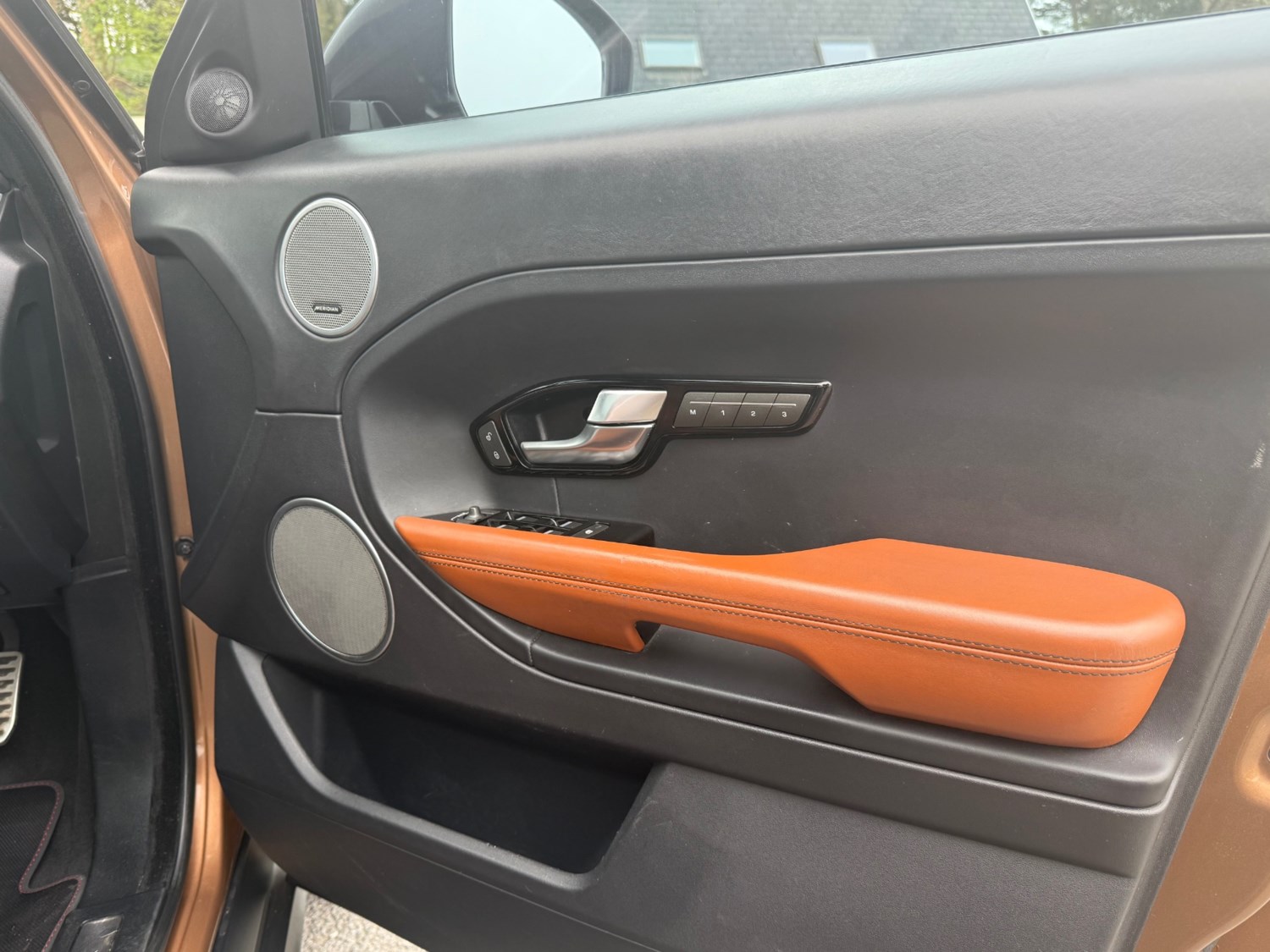 Land Rover Range Rover Evoque 2.2 SD4 Dynamic 5dr Auto [9]