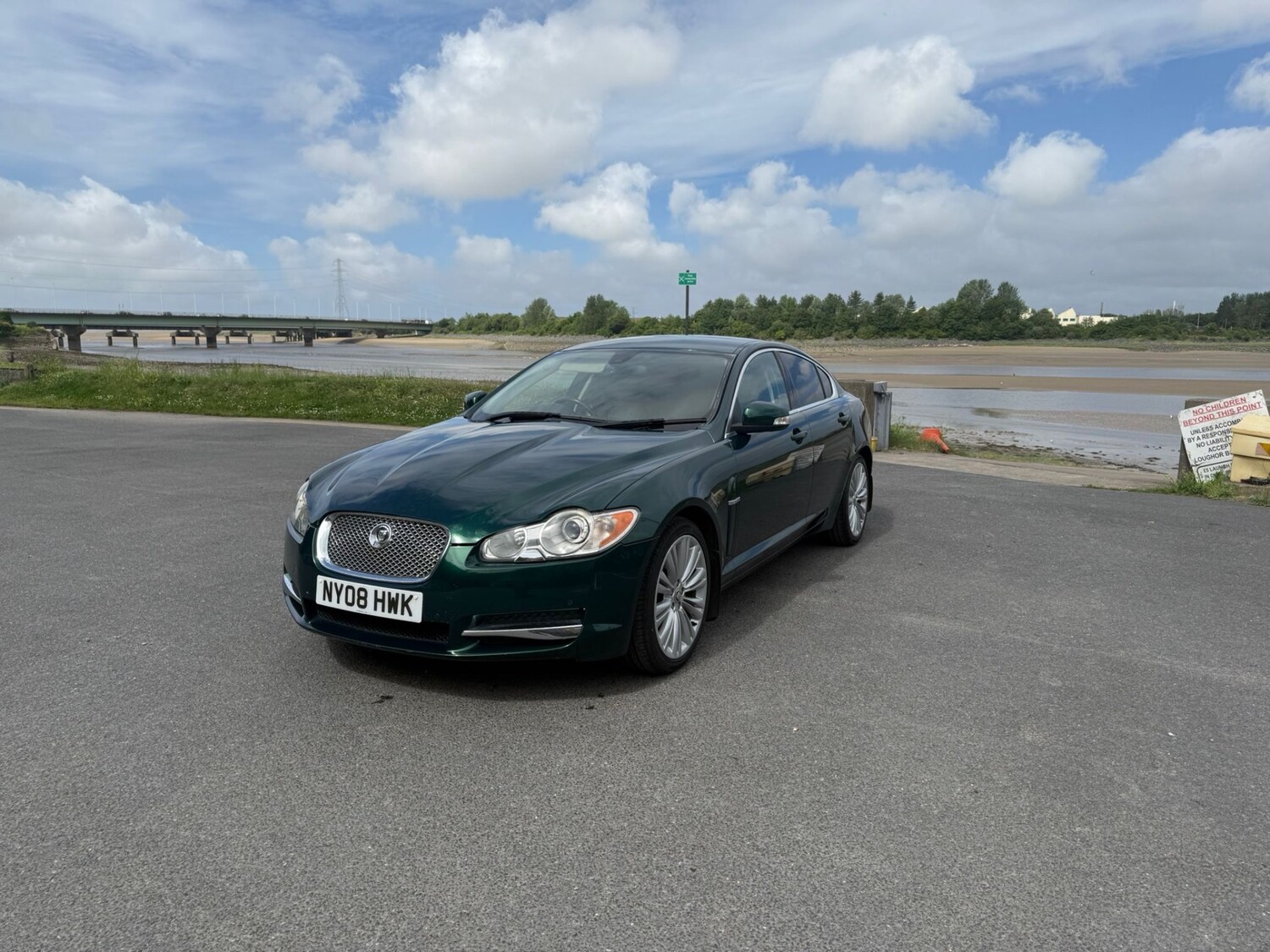 Jaguar XF 2.7d Premium Luxury 4dr Auto