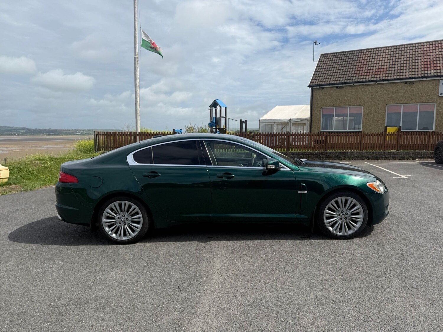 Jaguar XF 2.7d Premium Luxury 4dr Auto