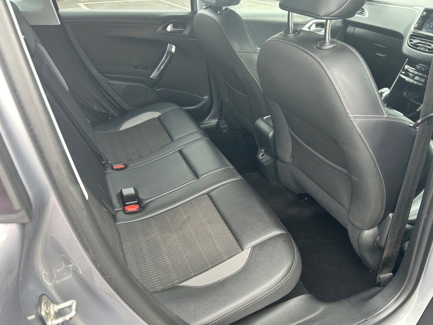 Peugeot 2008 1.6 BlueHDi 100 Allure 5dr