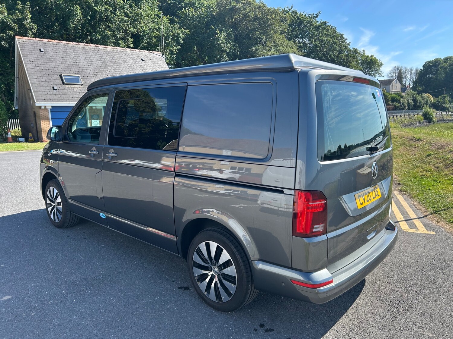 Volkswagen Transporter 2.0 TDI 110 Highline Van CAMPERVAN