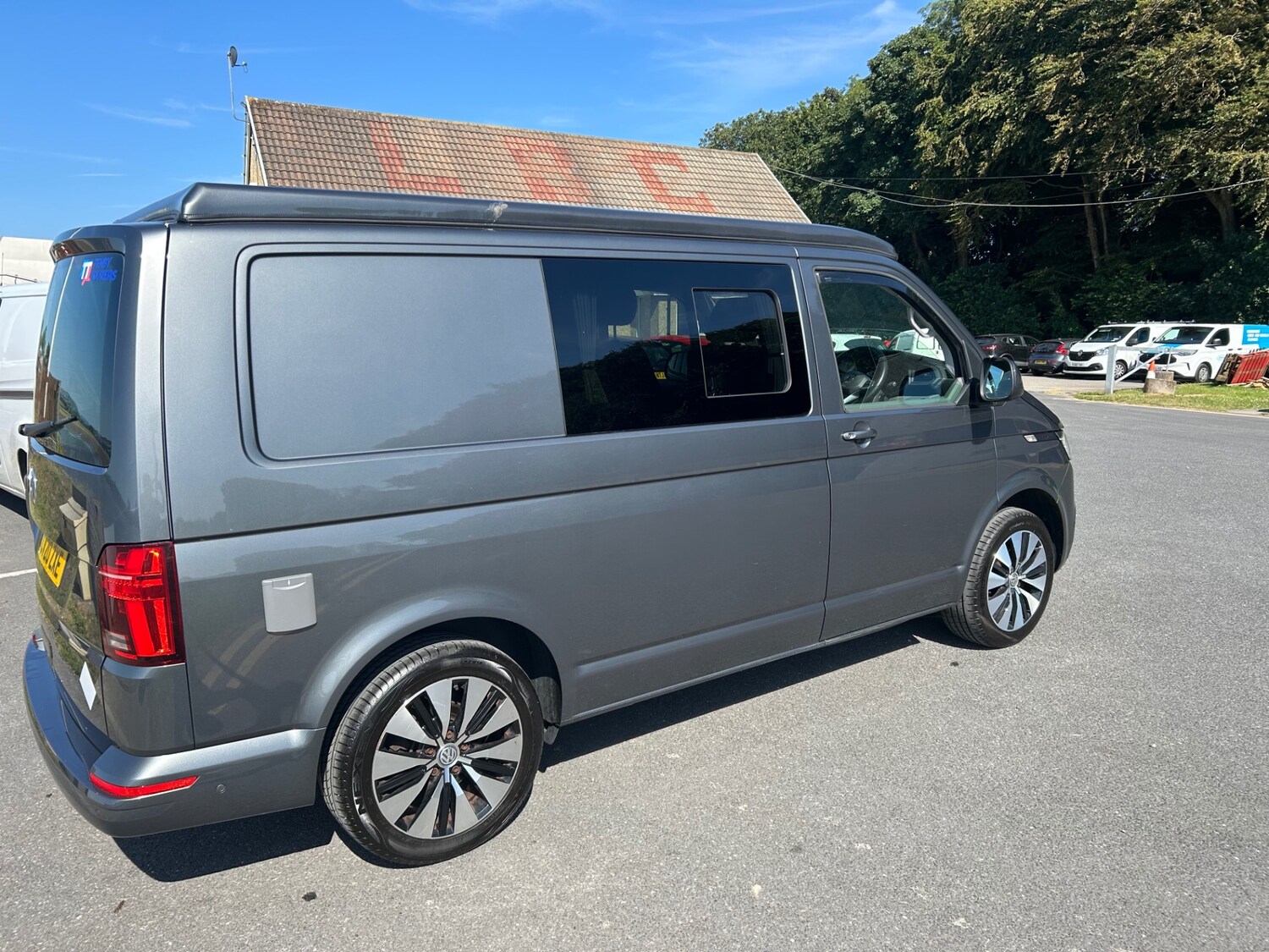 Volkswagen Transporter 2.0 TDI 110 Highline Van CAMPERVAN