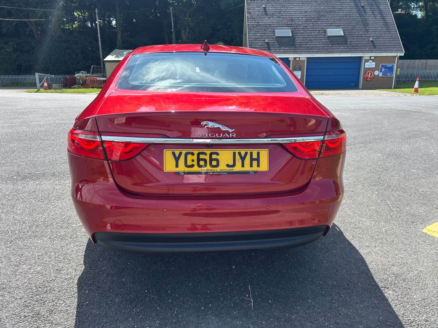 Jaguar XF 2.0d Prestige 4dr Auto