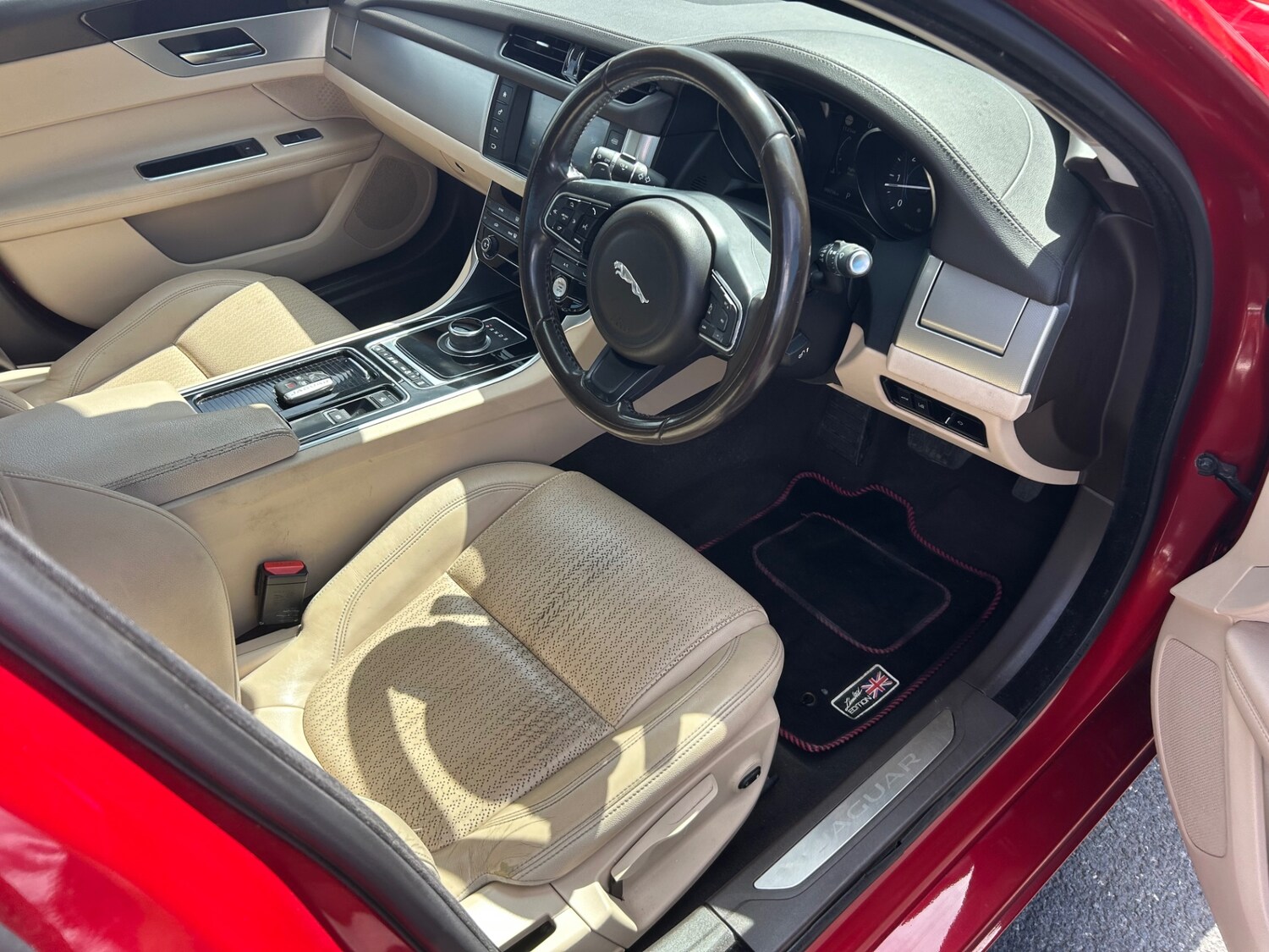 Jaguar XF 2.0d Prestige 4dr Auto
