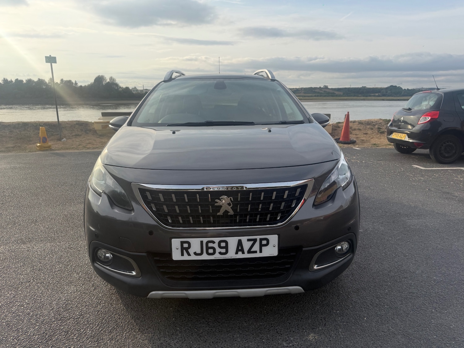 Peugeot 2008 1.2 PureTech 110 Allure Premium 5dr
