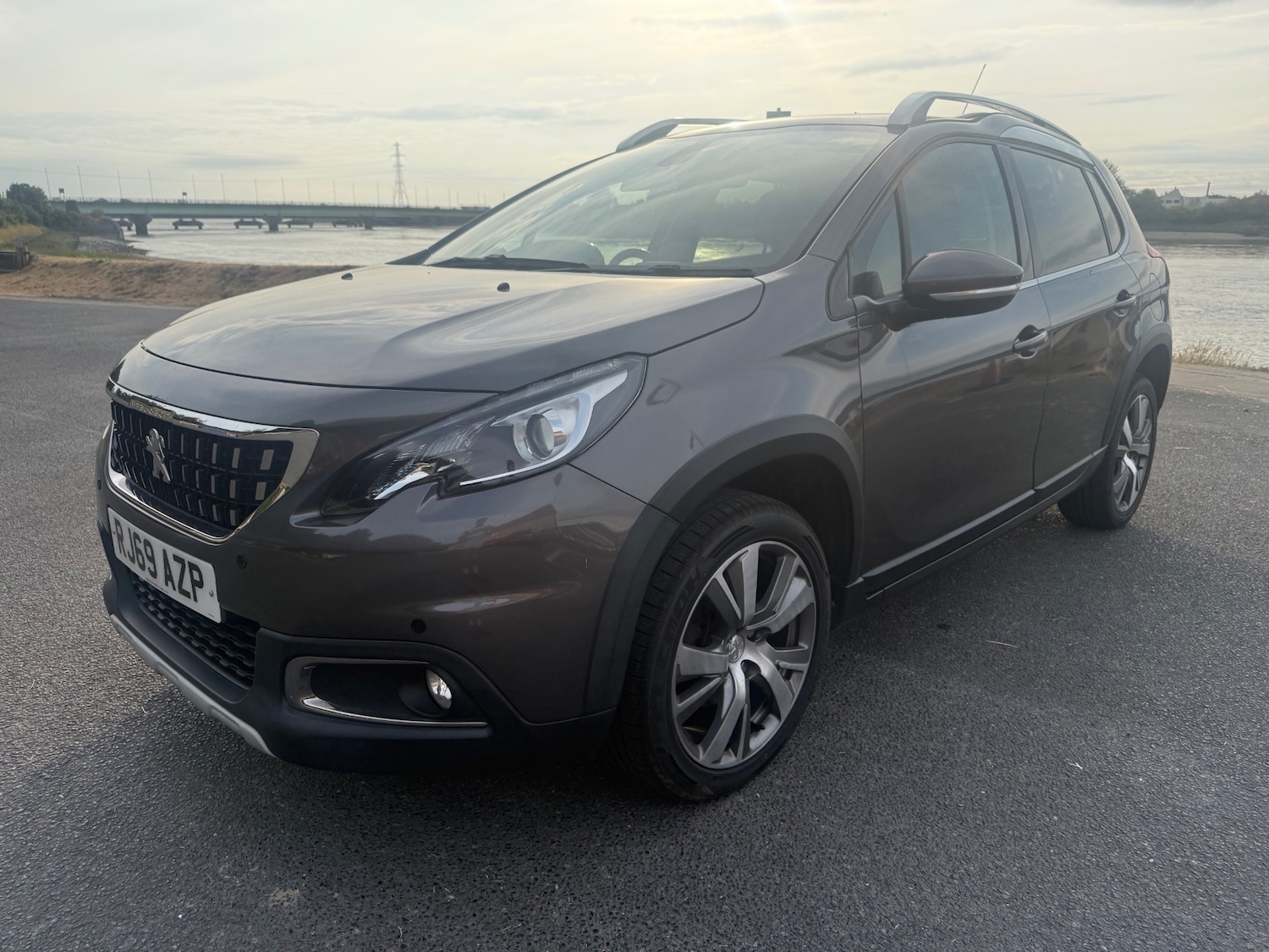 Peugeot 2008 1.2 PureTech 110 Allure Premium 5dr