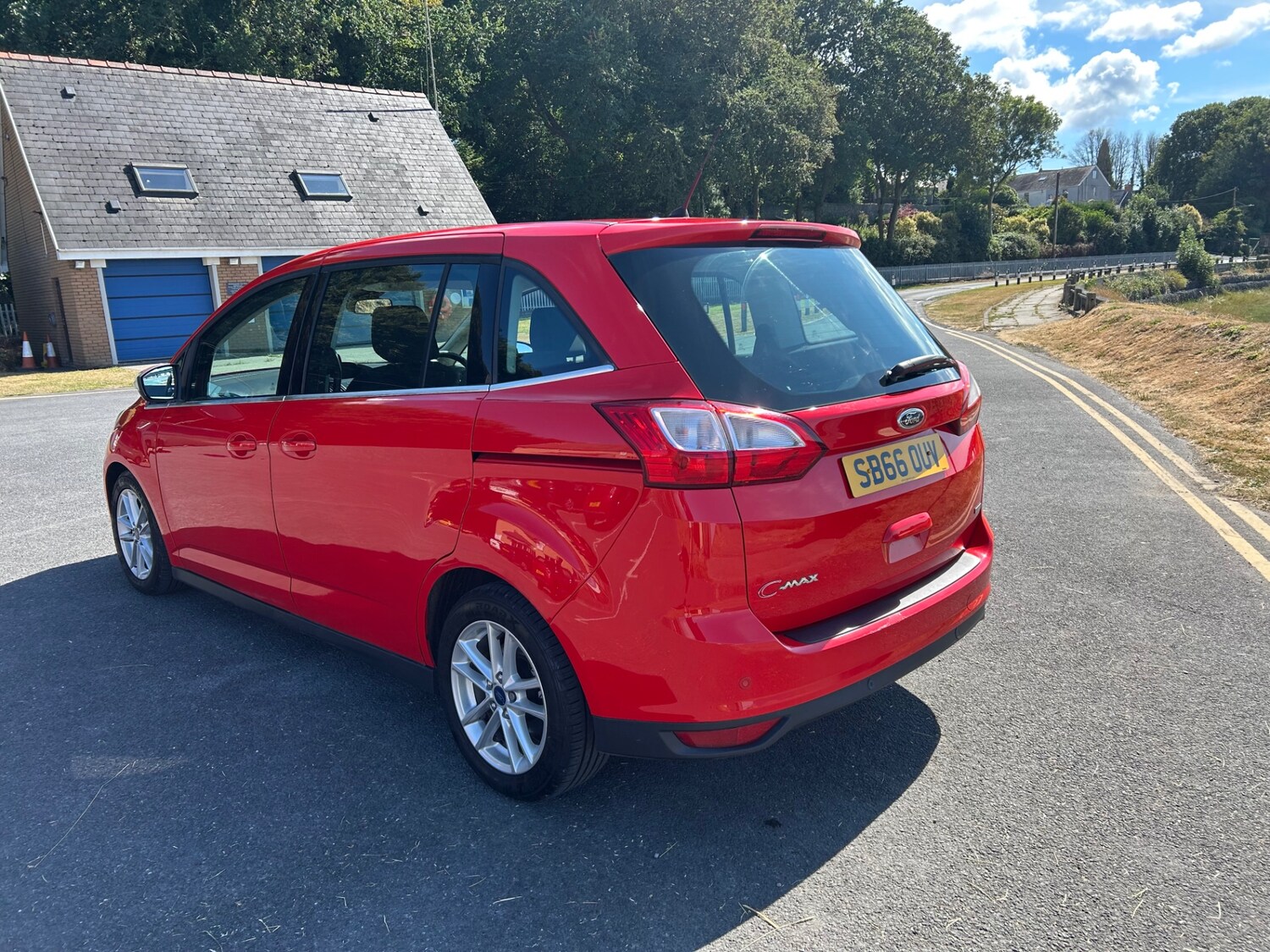 Ford Grand C-Max 1.0 EcoBoost 125 Zetec 5dr 7 SEATER