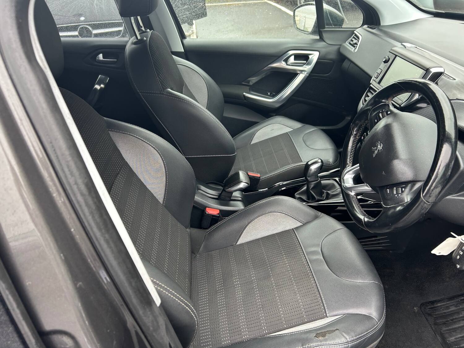Peugeot 2008 1.2 PureTech 110 Allure 5dr