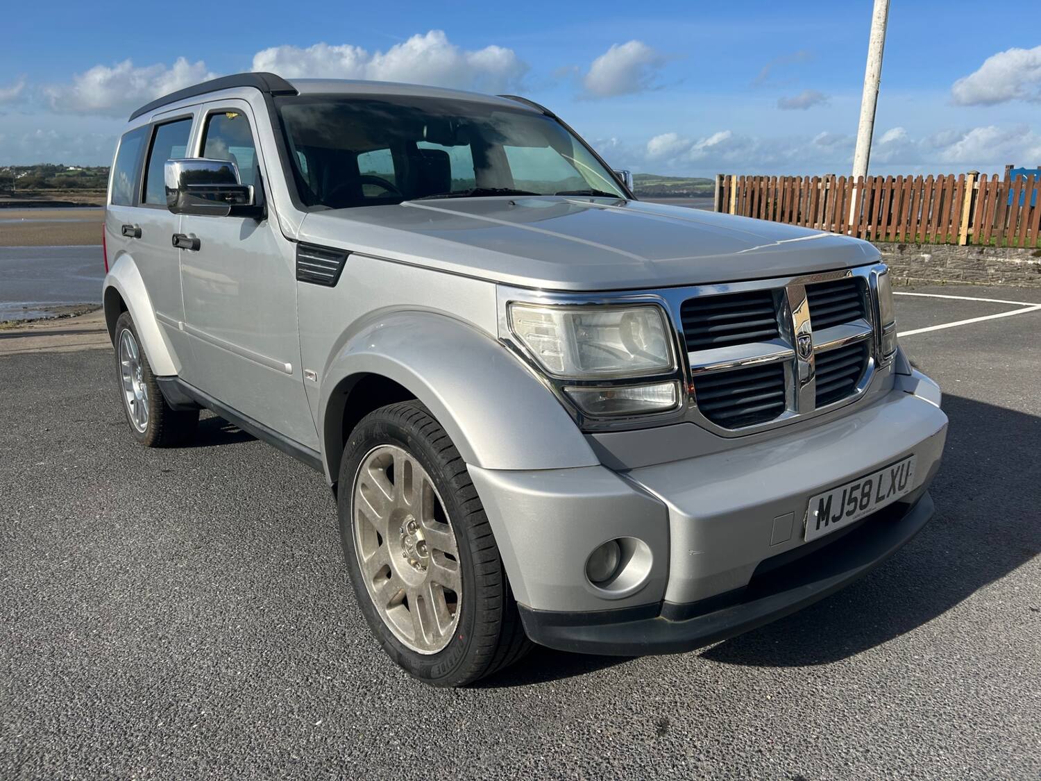 Dodge Nitro 2.8 CRD SXT 5dr Auto