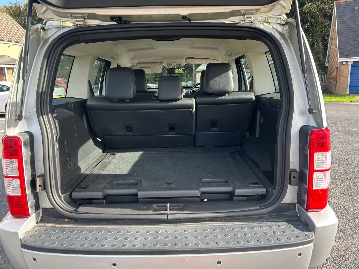 Dodge Nitro 2.8 CRD SXT 5dr Auto